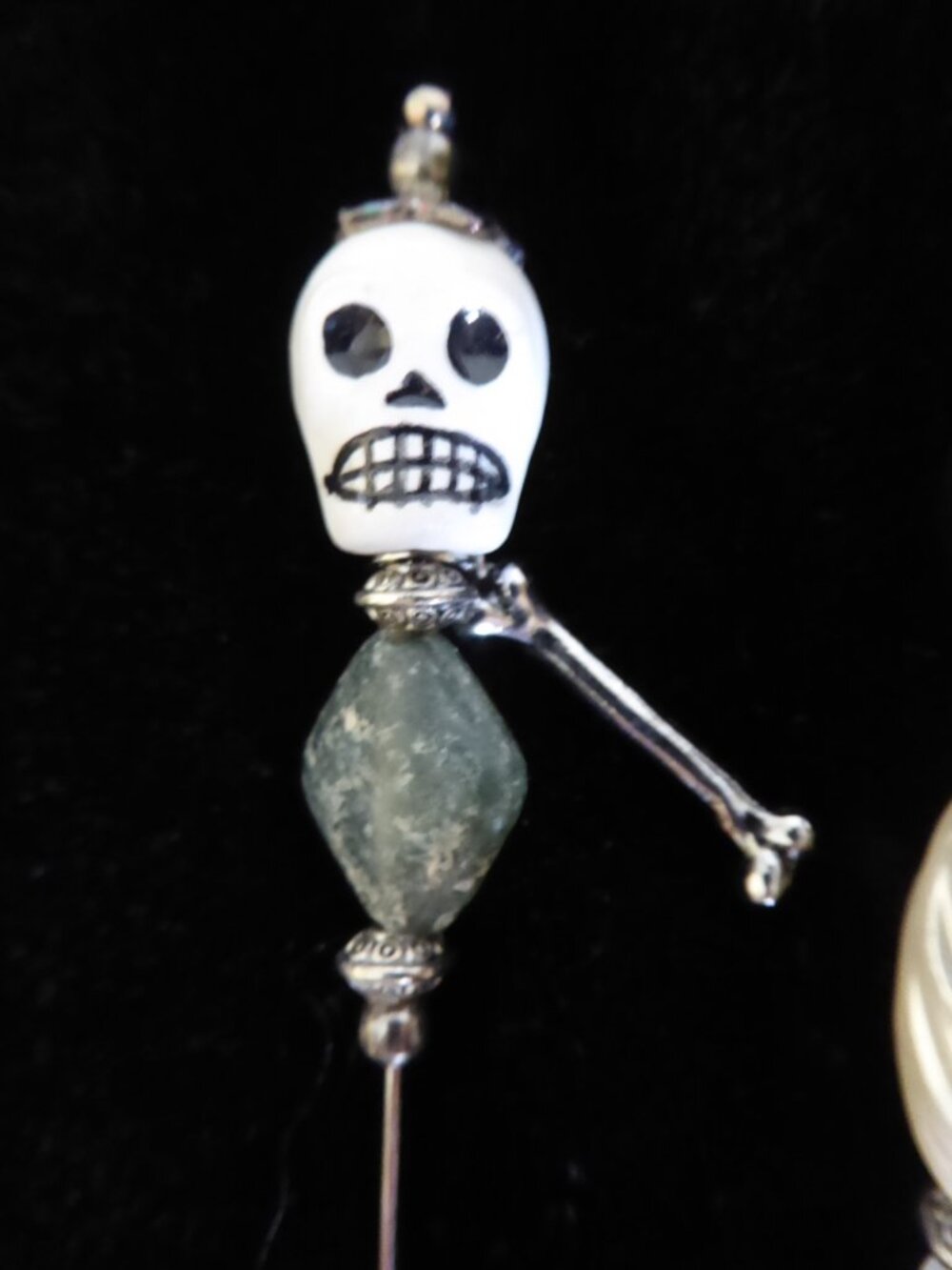 NEW VOODOO DOLL PIN DISPLAY BOX HANDCRAFTED PROP ODDITY CURIOSITIES - Picture 7 of 16